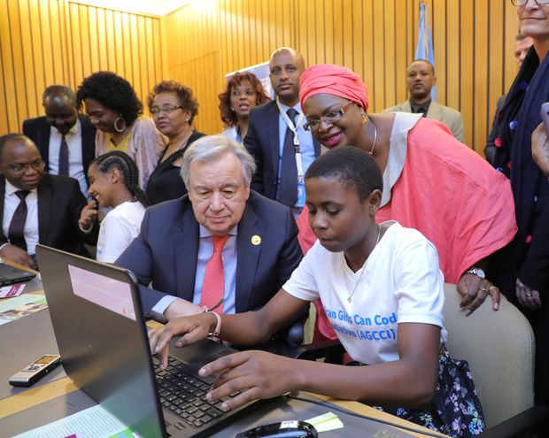 Generalsekretär António Guterres nimmt an STEM-Veranstaltung zur digitalen Codierung bei der AU-Versammlung teil