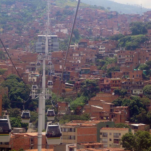 Metro Cable - Die Seilbahn in Medellín verändert das Gesicht der Stadt (© Jonas Freist-Held)